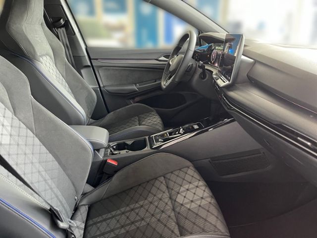 Fahrzeugabbildung Volkswagen Golf Variant 1.5 eTSI DSG R-LINE BLACK-STYLE NAV