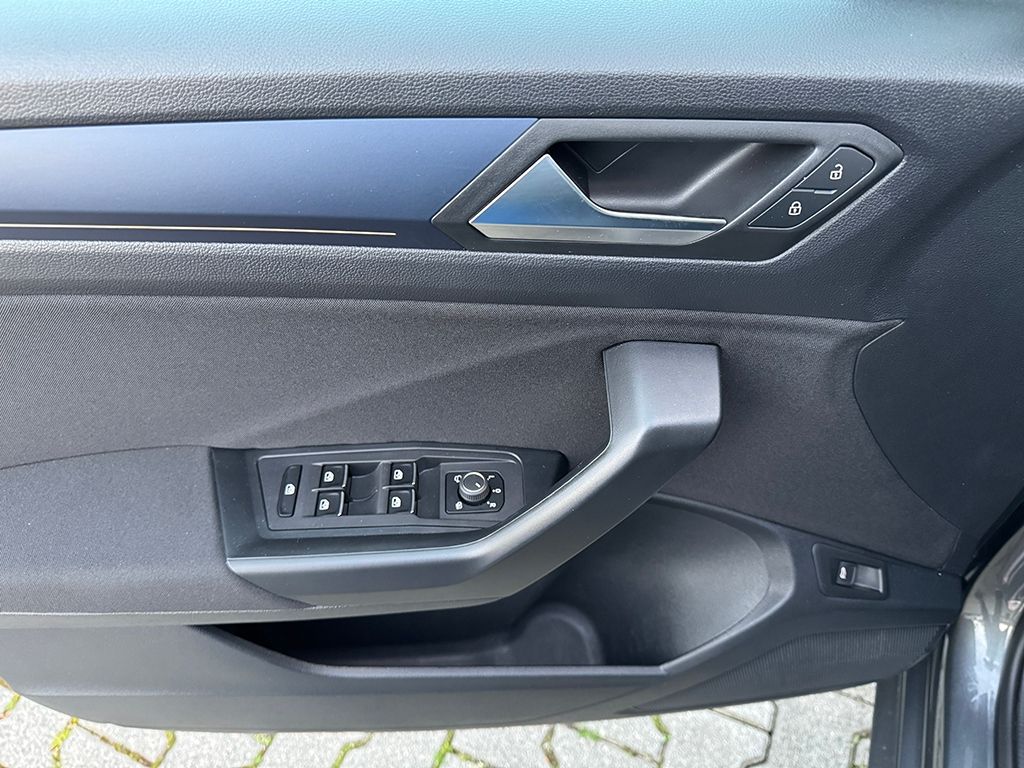 T-Roc 1.5 TSI DSG R-LINE *LED*AHK*ACC*
