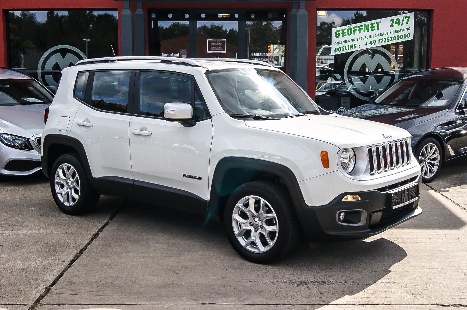 Fahrzeugabbildung Jeep Renegade Limited 4WD Auto LEDER NAVI KEYLESS PDC