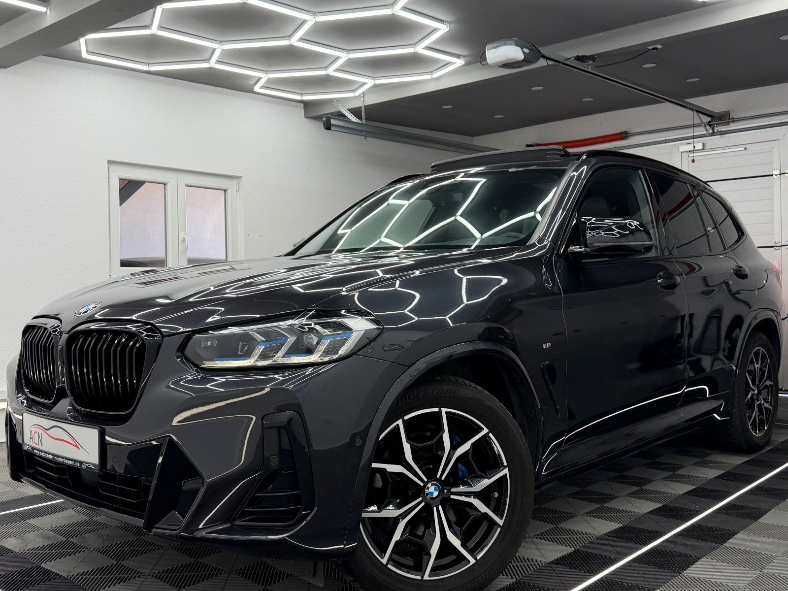 Fahrzeugabbildung BMW X3 M40i/FACELIFT/LASER/PANO/360*/ACC/HuD/STHZ