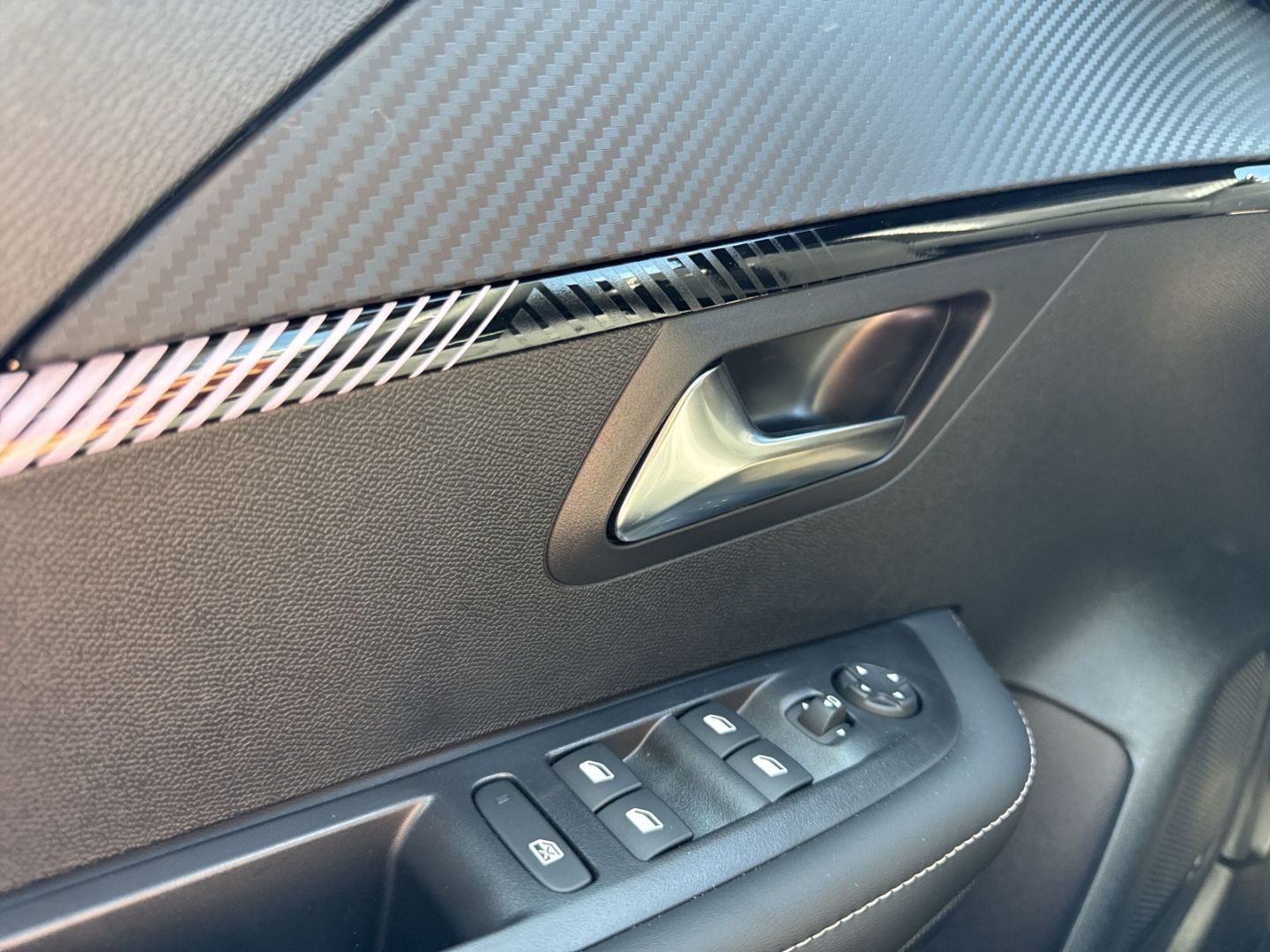 Peugeot 208 - Bild 13