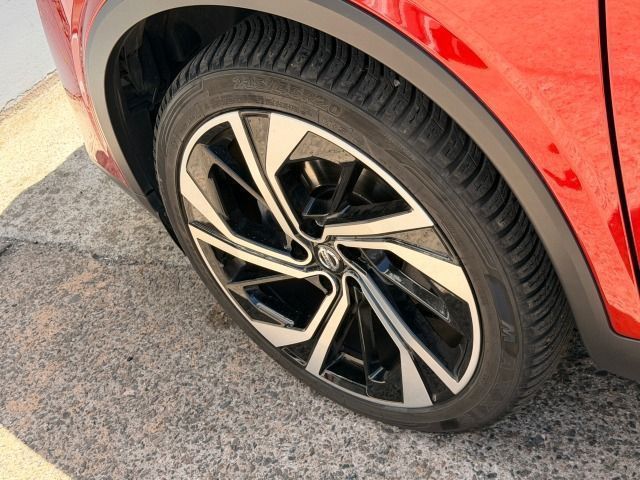 Fahrzeugabbildung Nissan Qashqai 1.3 DIG-T Tekna+ Xtronic*Leder*LED*20`