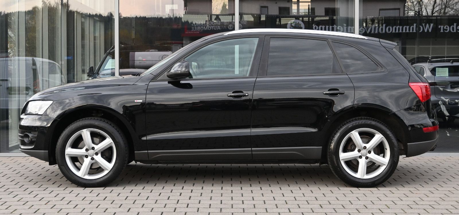 Fahrzeugabbildung Audi Q5 2.0 TFSI quattro S LINE °XEN.°8-FACH ALU°1.HD