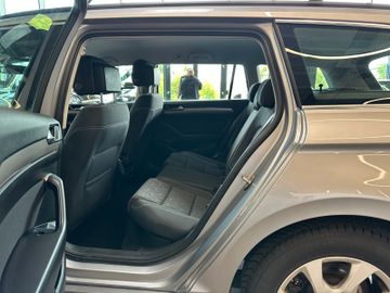 Volkswagen Passat *LED*AHK*1.HAND*19%*SPURAS*ACC*