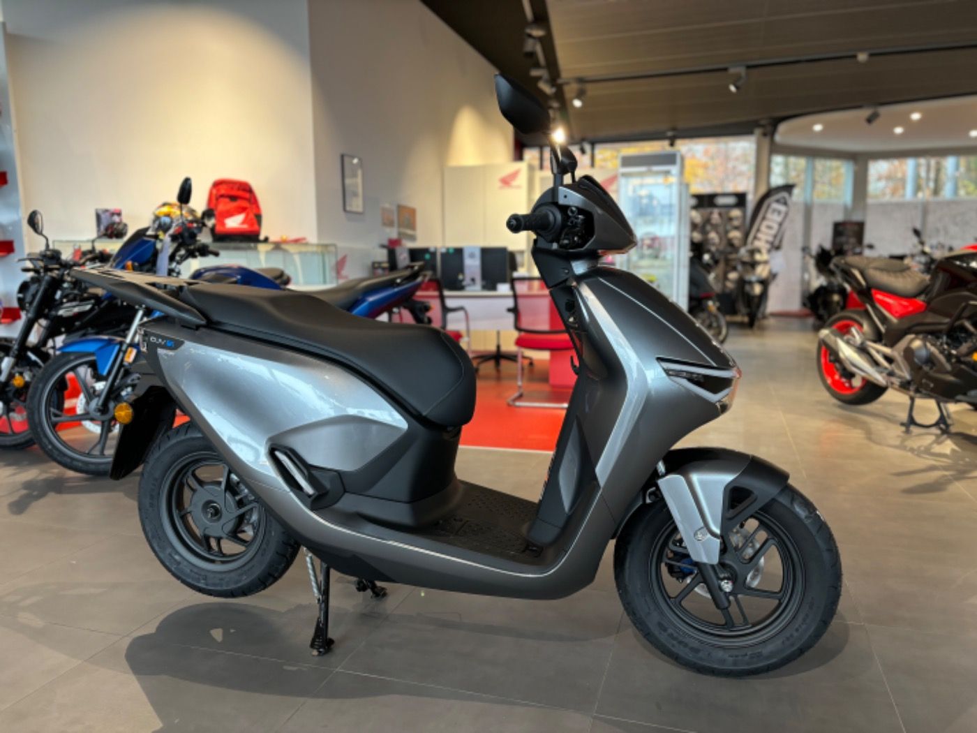 Fahrzeugabbildung Honda CUV e Connected 2025, sofort, Elektro Roller,