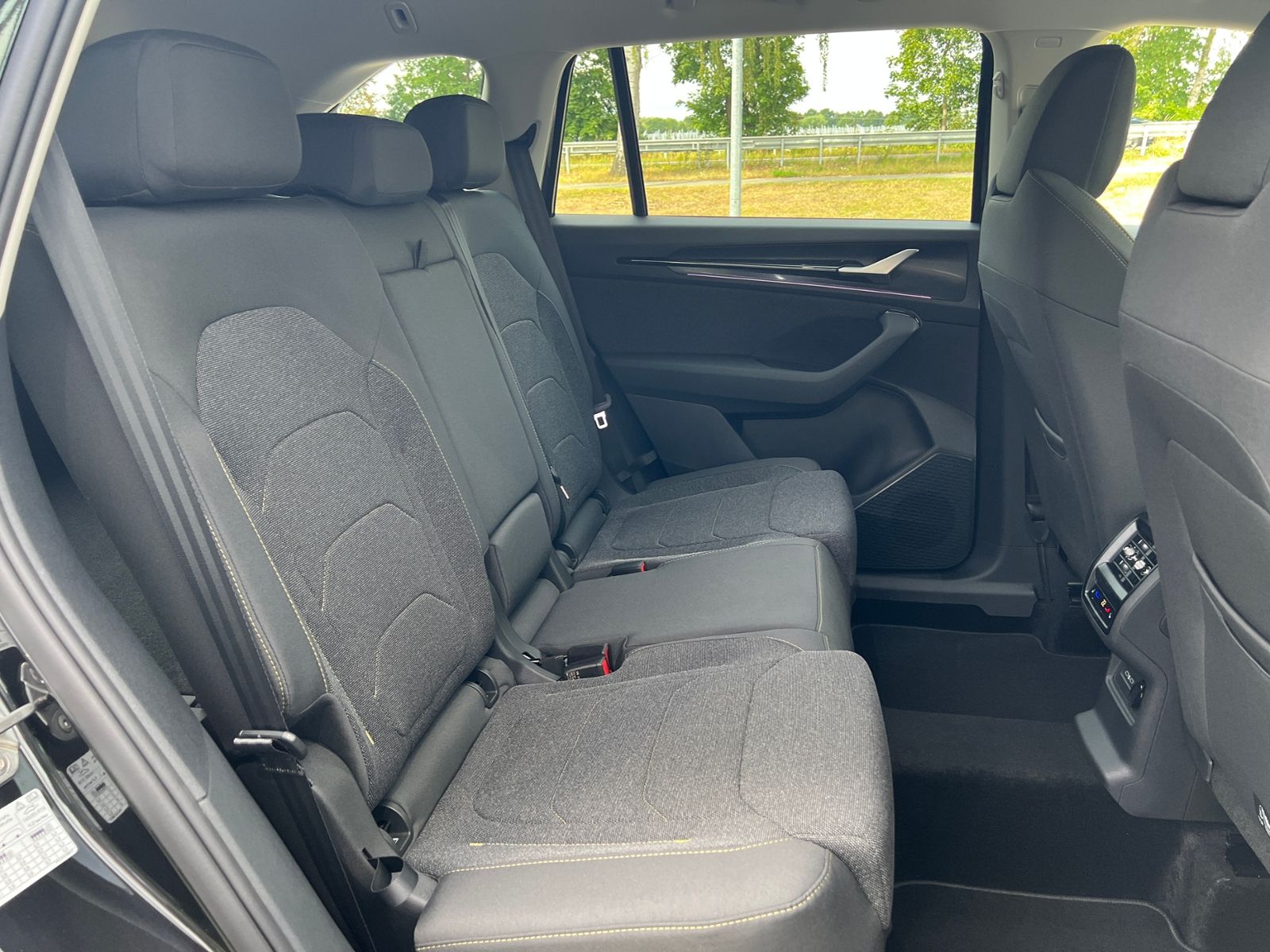 Fahrzeugabbildung SKODA Kodiaq  Selection 2.0 TDI DSG 4x4 * LED,Navi,AHK