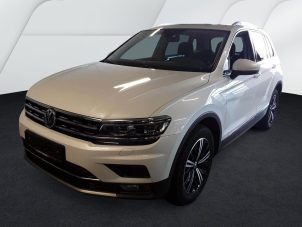 Volkswagen Tiguan 2.0 TDI DSG Highline 4Motion*AHK*PANO*