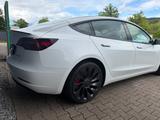 Tesla Model 3 Performance Dual AWD*513PS*1xHand*Überwa - weiße Tesla Model 3