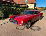 Ford 1968 Ford Mustang V8 - Ford Mustang aus 1968: Coupe