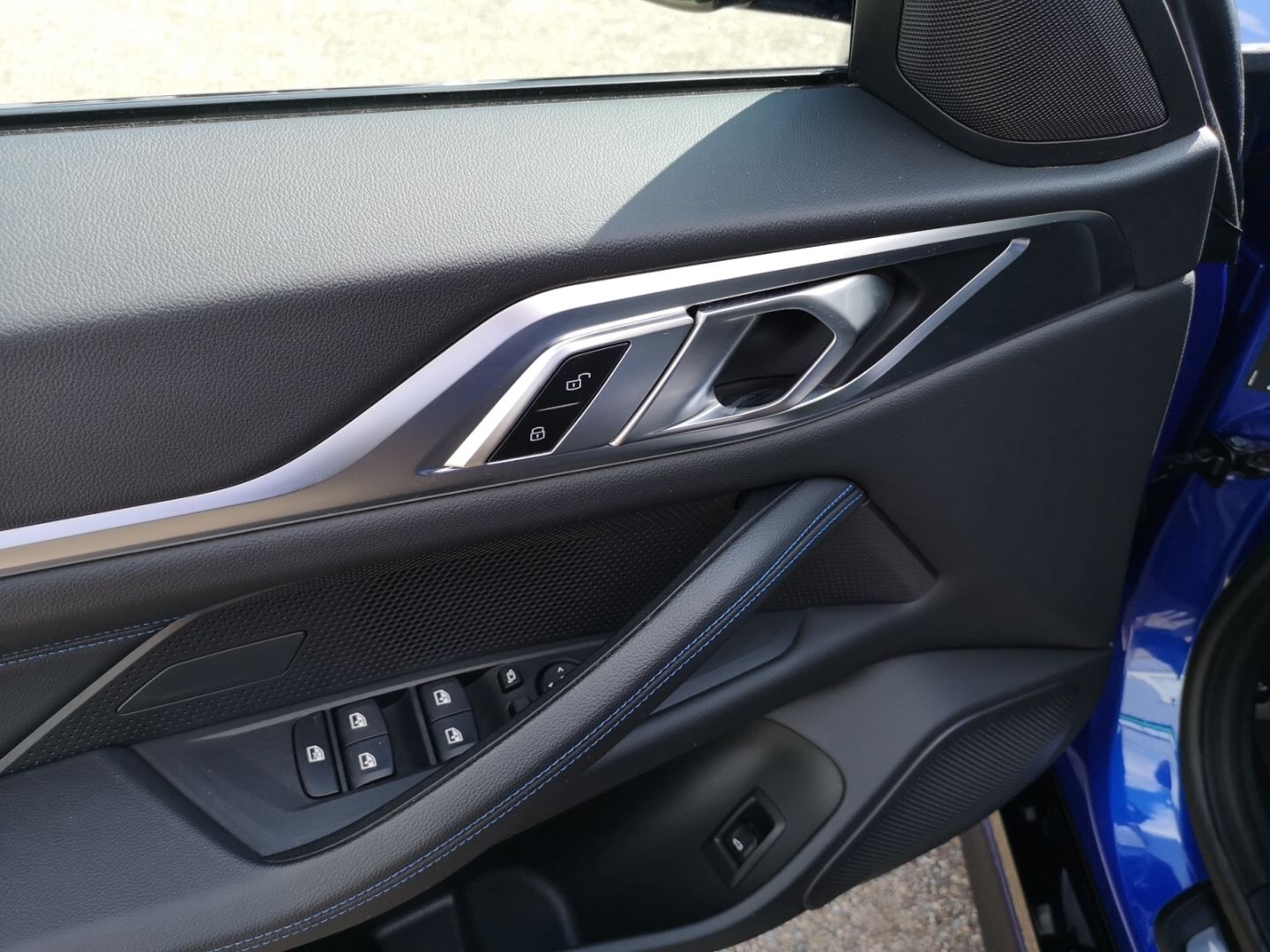 BMW i4 eDrive 40 M Sport LASER KLIMAAUTO NAVI SHZ foto 10