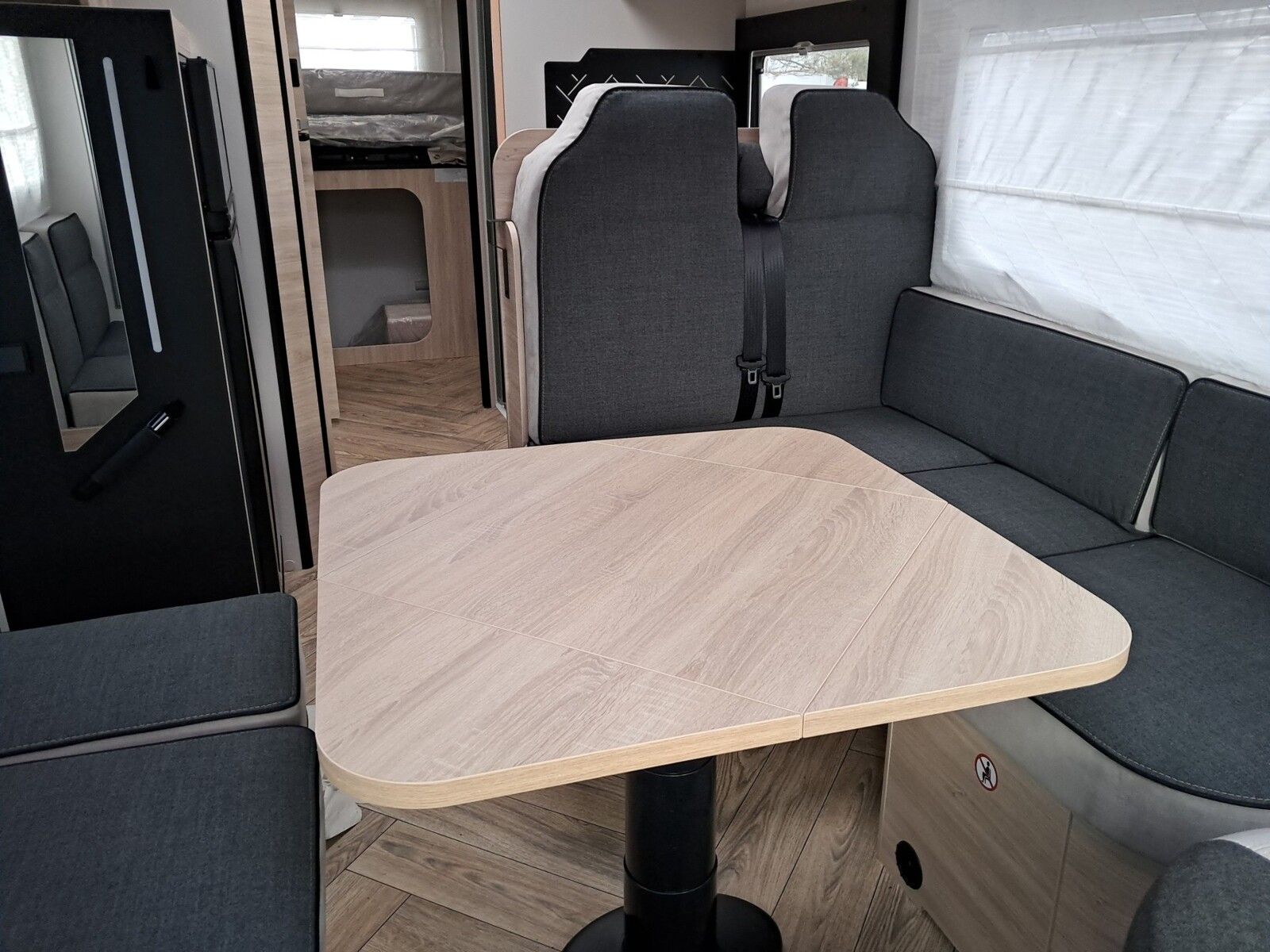 Fahrzeugabbildung Chausson Teilintegriert 724 Etape Line Peugeot 140 PS Tag