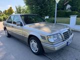 Mercedes-Benz E 300 d*1-Hand*mit Neuwagen-Rechnung*AHK*SD* - gebrauchte Mercedes-Benz E 300 aus dem Jahr 1993