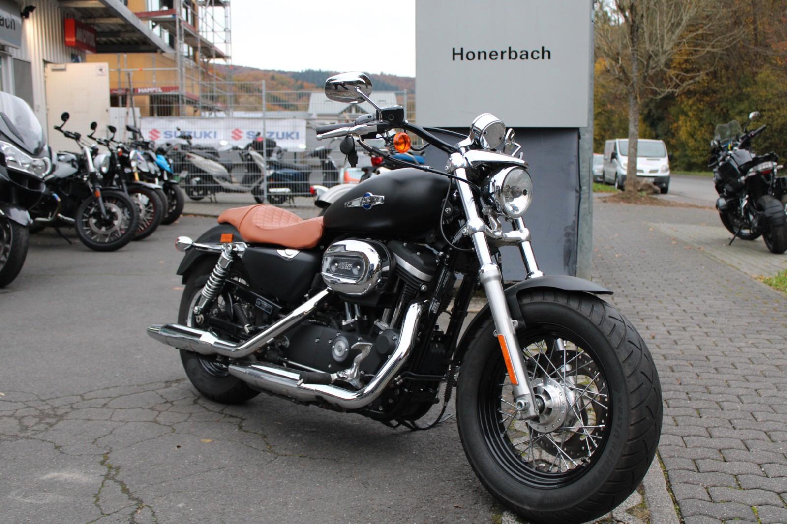 Harley-Davidson XL1200 CB Sportster Custom 1. Hand