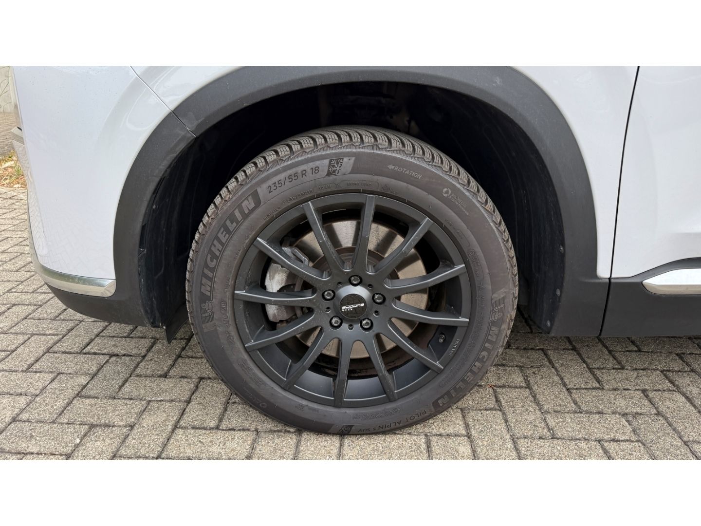 Fahrzeugabbildung Hyundai SANTA FE Trend 4WD LEDER El. PANODACH NAVI LED A