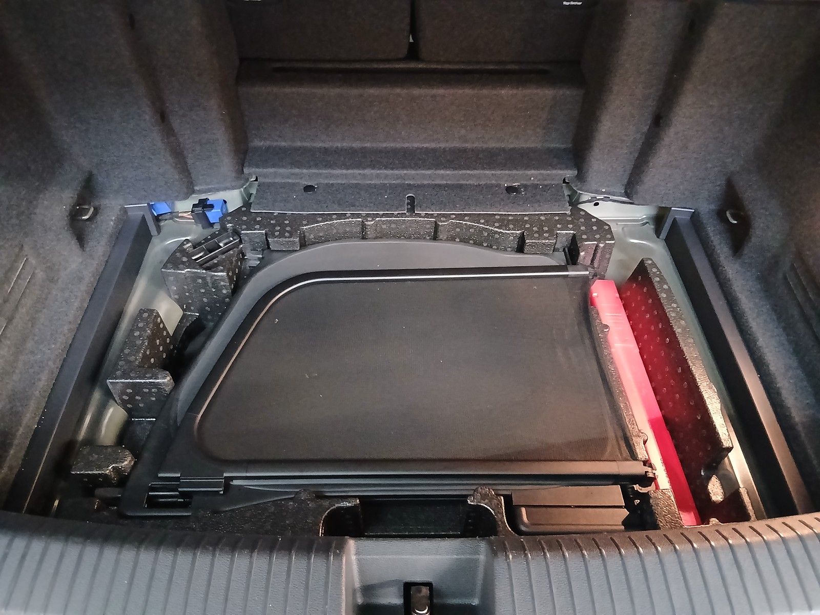 Fahrzeugabbildung Volkswagen T-Roc Cabrio Goal +ACC+LED+Travel-Ass.+Park-Ass.