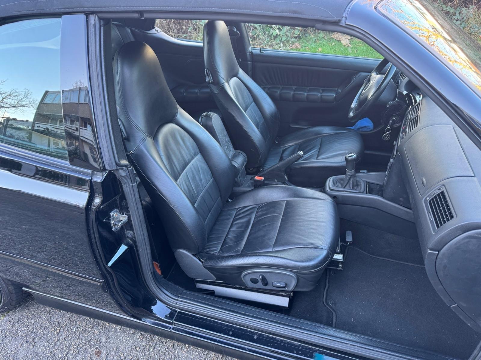 VOLKSWAGEN GOLF - VR5 CABRIOLET - 2.3 170 CV - BVM - VOLANT EN CUIR