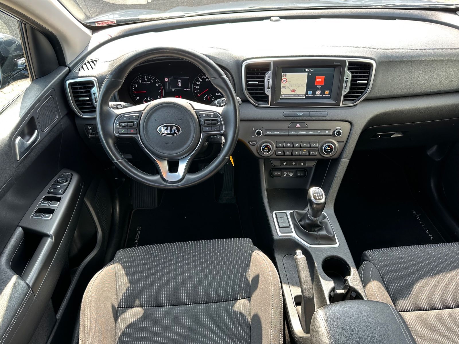 Fahrzeugabbildung Kia Sportage 1.6 GDI Dream Team Navi/SHZG/GRA/BT/GJR