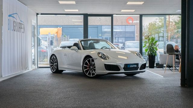 Porsche 911 Carrera 4 S Cabriolet