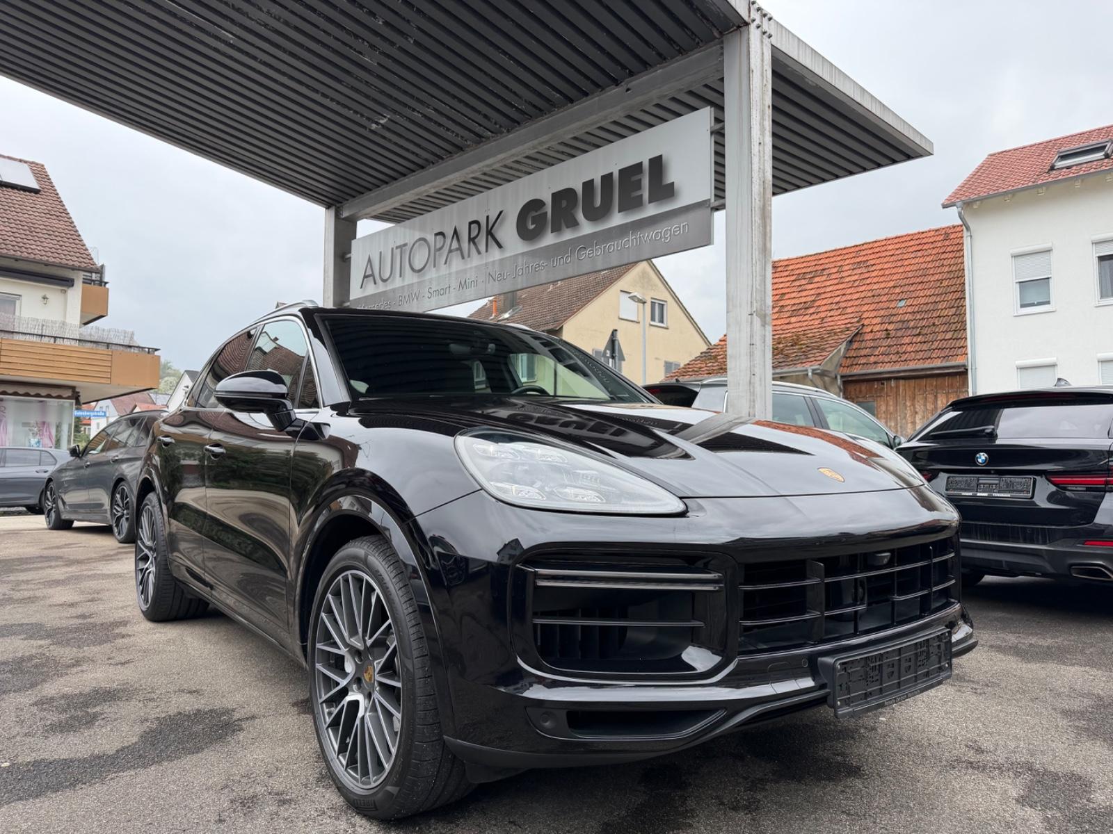 Porsche Cayenne Turbo Keramik Leder Pano ACC 21" AHK