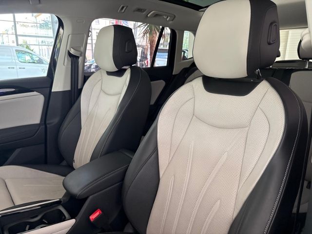 Tiguan  Elegance 2.0 TDI MATRIX CLI AHK PANO SHZ