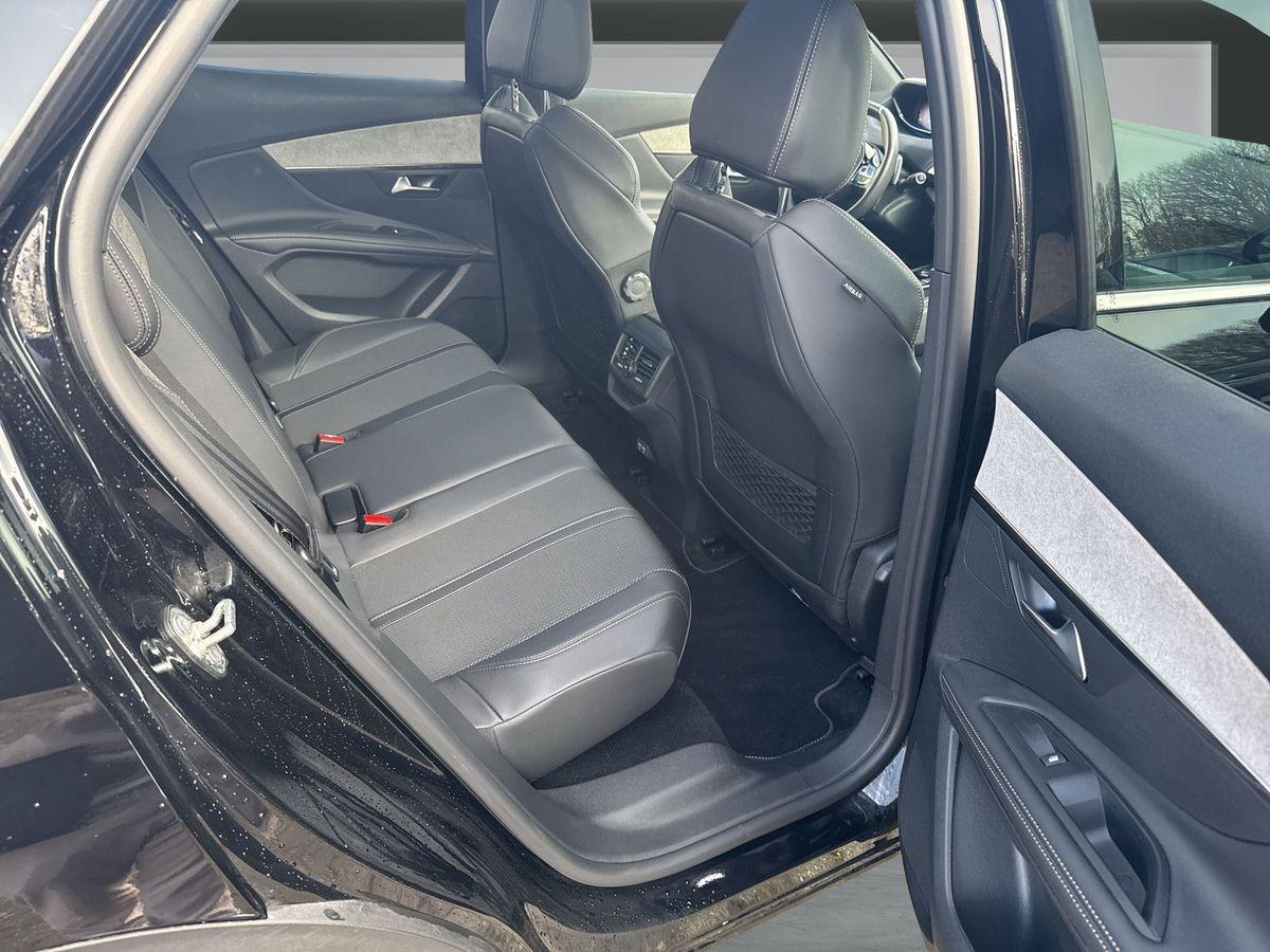 Peugeot 3008 GT / Allwetterreifen / Sitzheizung / Kamera