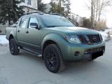 Nissan Navara 3.0 dCi V6 Autm. LB LE - Nissan Navara: V6
