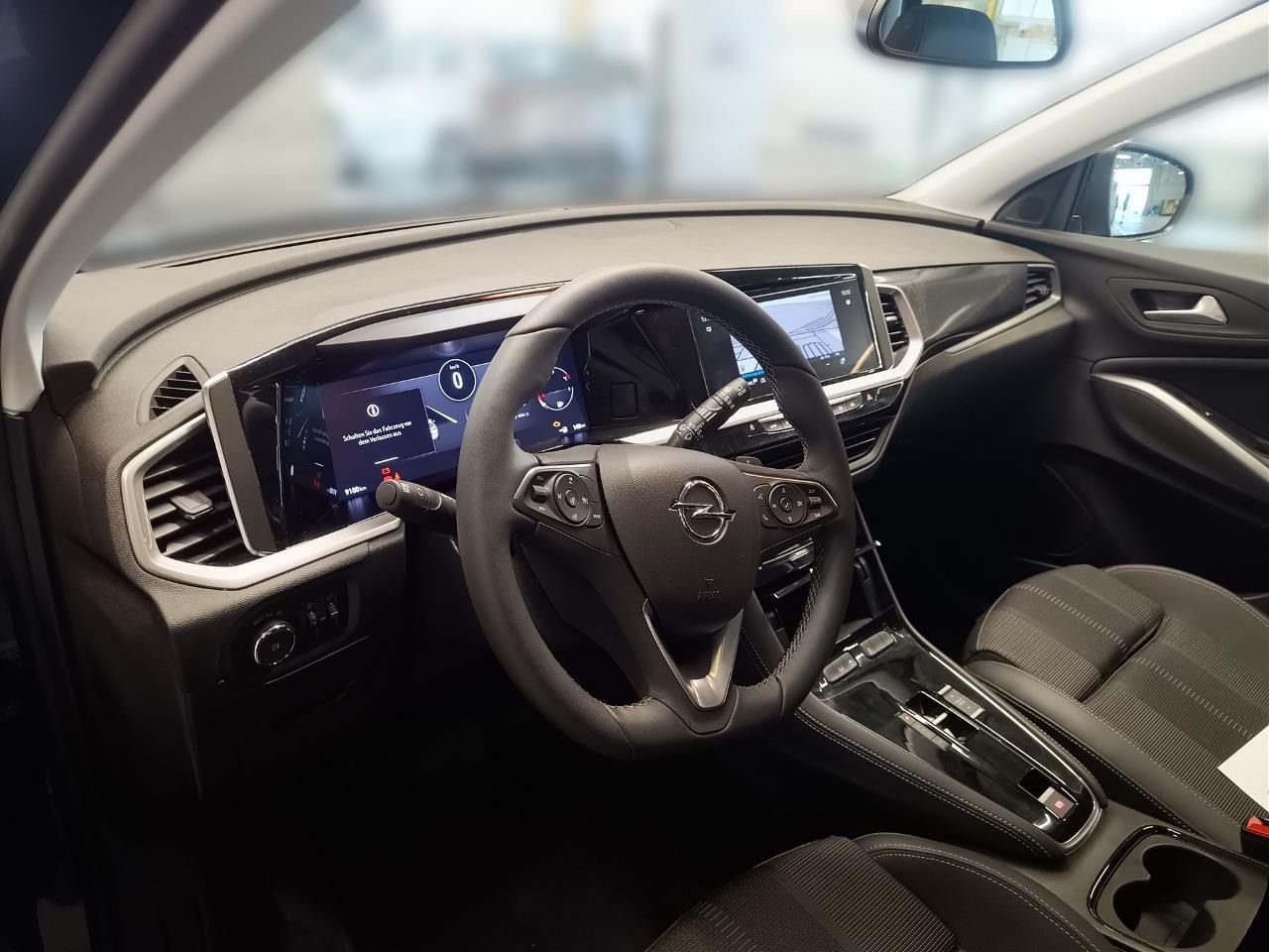Fahrzeugabbildung Opel Grandland 1.2 Turbo GS AT