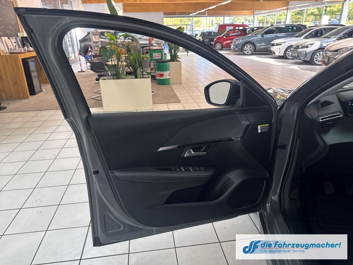 Fahrzeugabbildung Peugeot 208 Allure Navi Digitales Cockpit LED Apple CarP