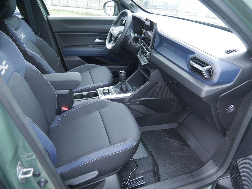 Fahrzeugabbildung Dacia Duster Journey TCe 130 4x4