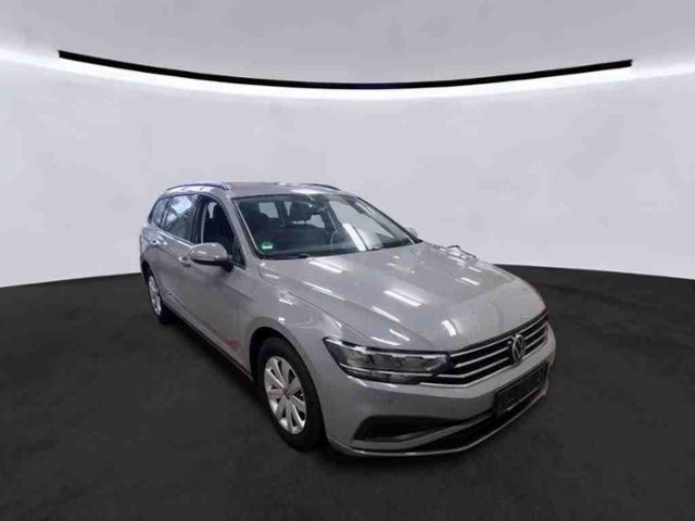 Fahrzeugabbildung Volkswagen Passat Variant 1.5 TSI 7-Gang DSG LED NAVI KAMER