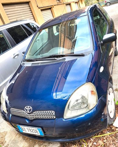 Toyota TOYOTA YARIS 1,0-FOTO ULTIME 3 REVISIONI