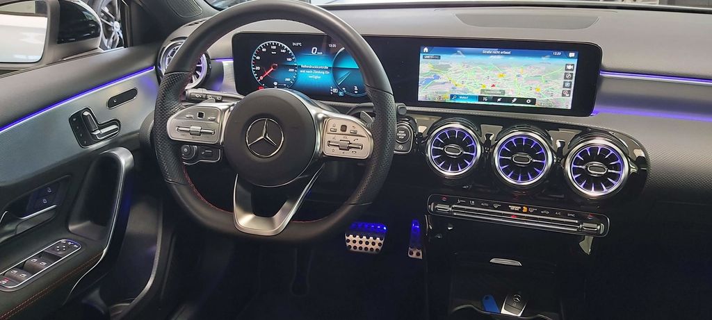 Mercedes-Benz A 250 4M AMG PANO 19 ZOLL TOTW NETTO 32.400