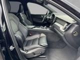 Volvo XC60 T8 PHEV AWD Plus Black Edition *AHK+360°* - Volvo XC60: B