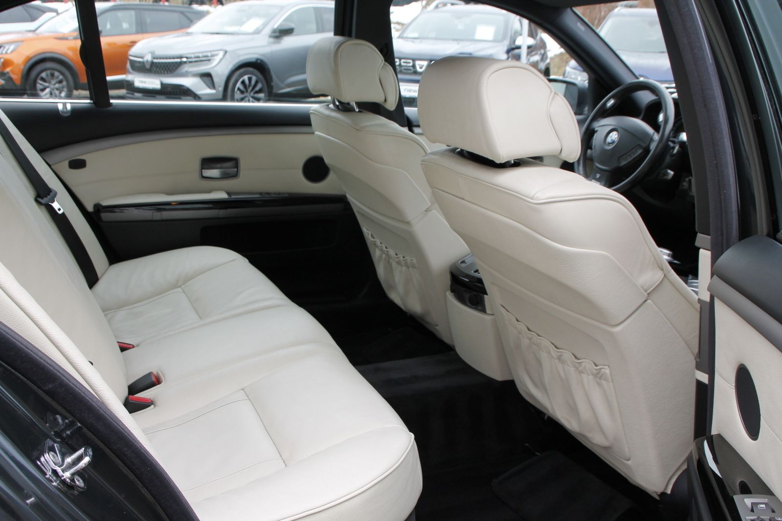 Fahrzeugabbildung BMW 740 (E65/E66) 740Li Individual