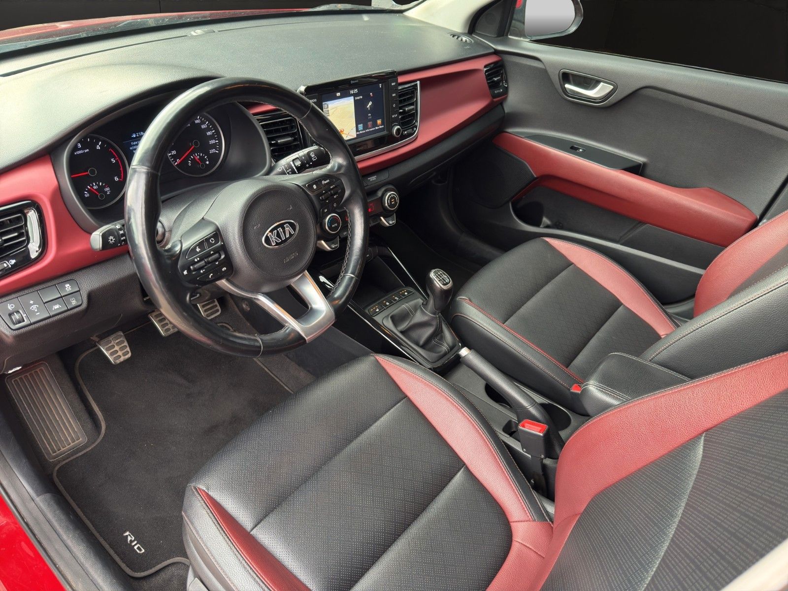 Fahrzeugabbildung Kia Rio  *Schiebedach*Kamera*Keyless*Bhz.Lenkrad*