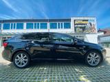 Toyota Avensis zu verkaufen . - Toyota Avensis mit Diesel-Antrieb: Kombi, Automatik