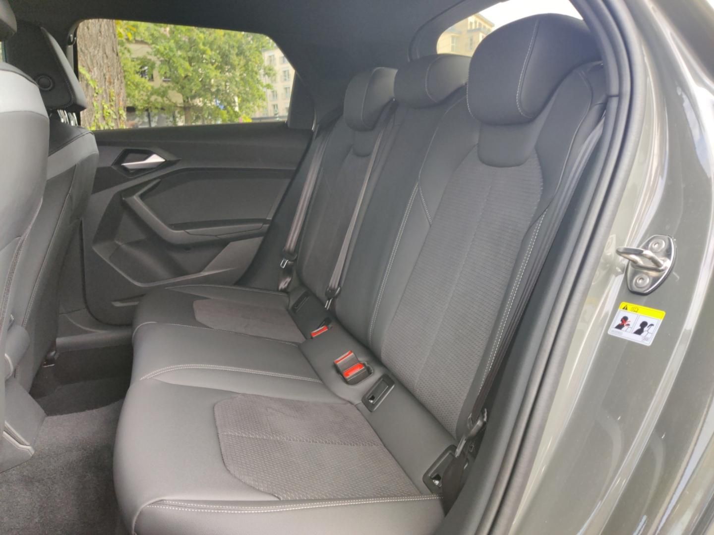 Fahrzeugabbildung Audi A1 Sportback S line 25 TFSI GRA SHZ PhoneBox