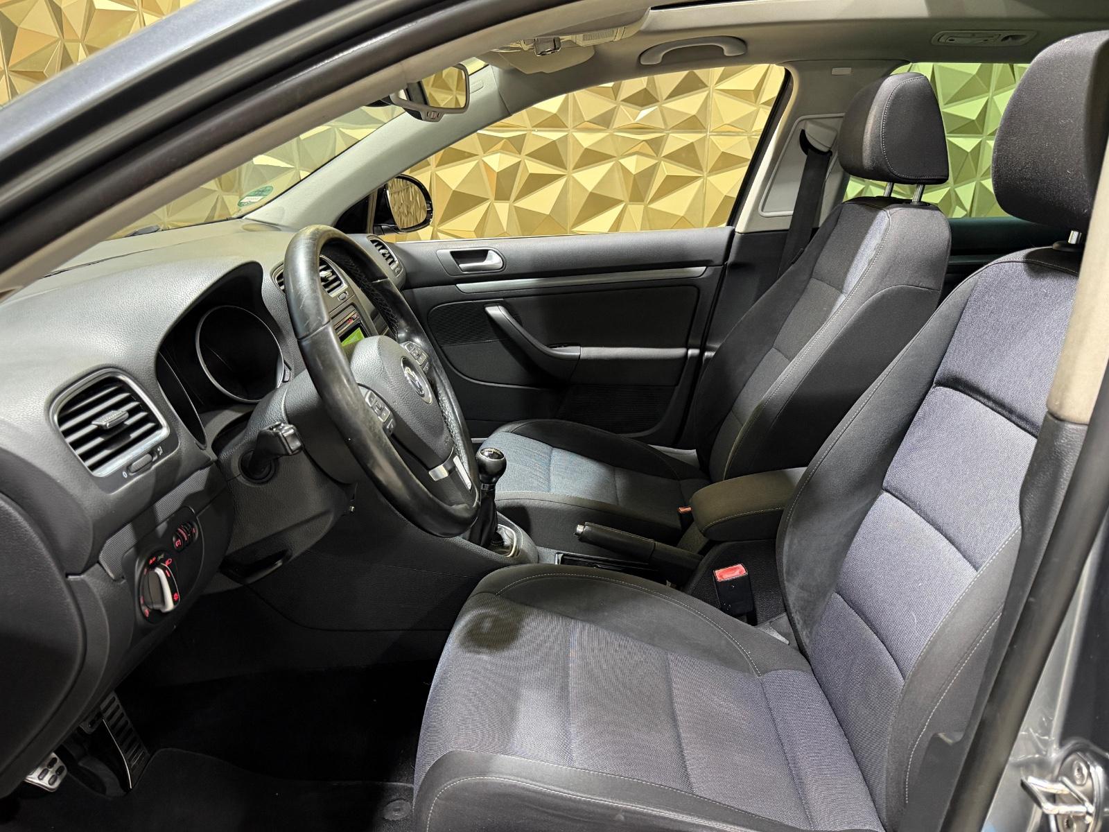Volkswagen Golf 2011 — photo 16