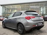 Alfa Romeo Giulietta 1.4 TB 16V AUTOMATIK/NAVI/TOUCH/1.HAND - graue Alfa Romeo Giulietta