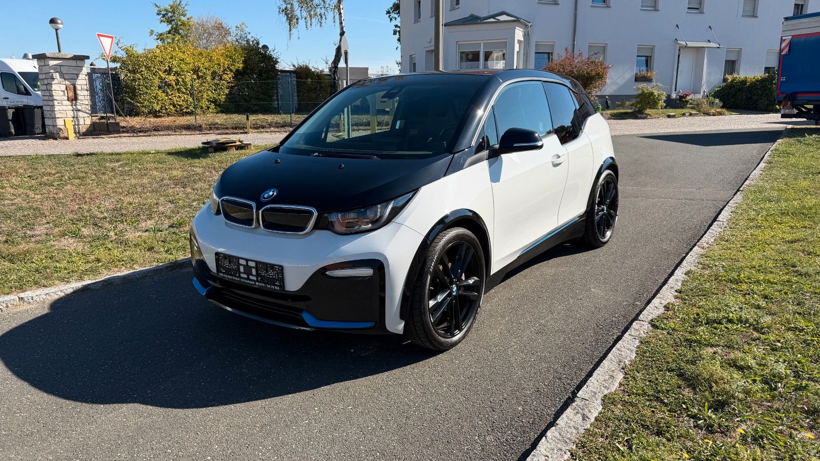 BMW i3s (120Ah), Navi Prof, Ad.LED, SHZ, ACC, Kamera imagem 2