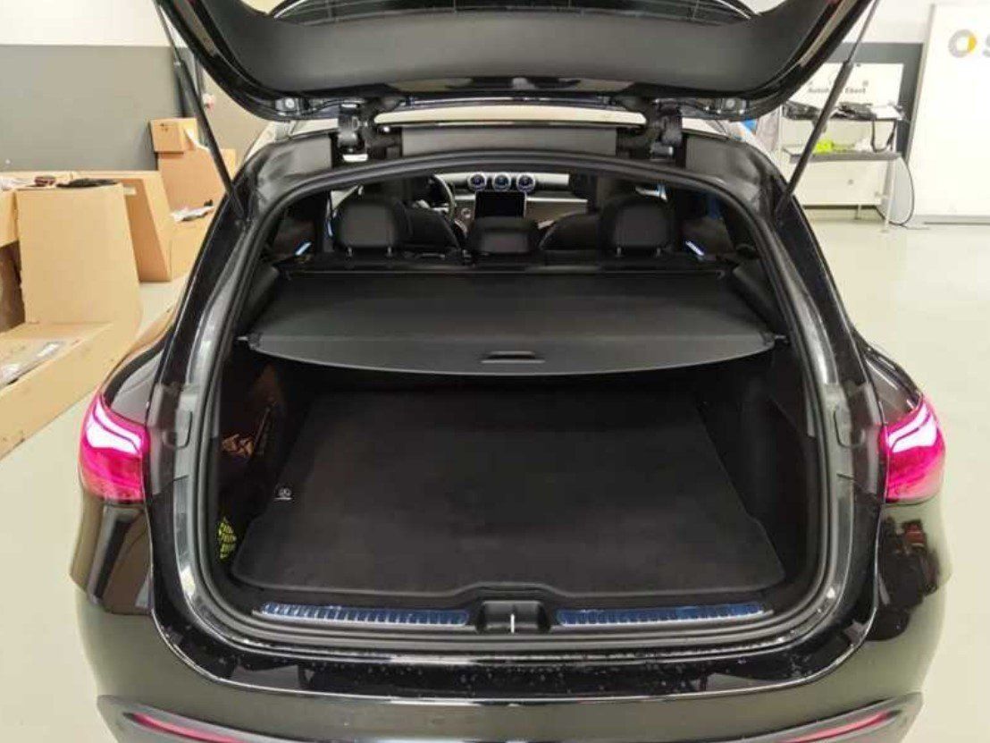 Fahrzeugabbildung Mercedes-Benz GLC200 4M AMG Advan+ DISTR Massage AHK Pano Memo