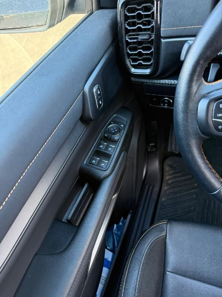 Fahrzeugabbildung Ford Ranger Wildtrak X e-4WD Doppelkabine