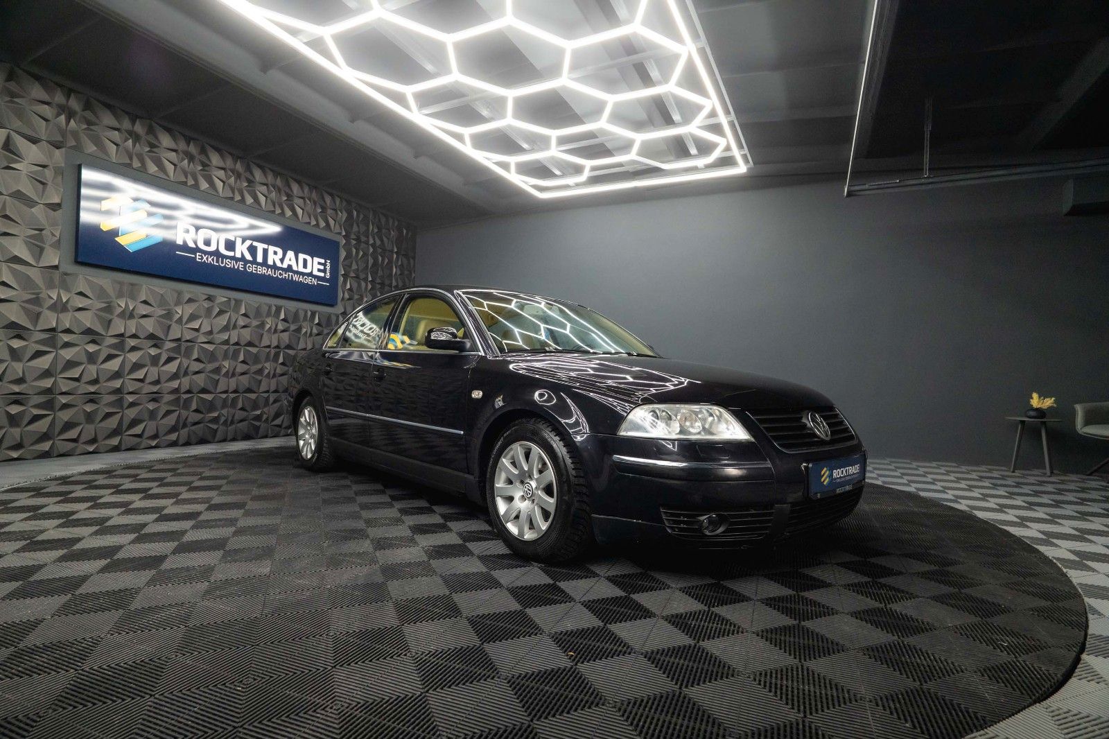 Fahrzeugabbildung Volkswagen Passat 2.0 Highline | Alcantara | Xenon | MP3