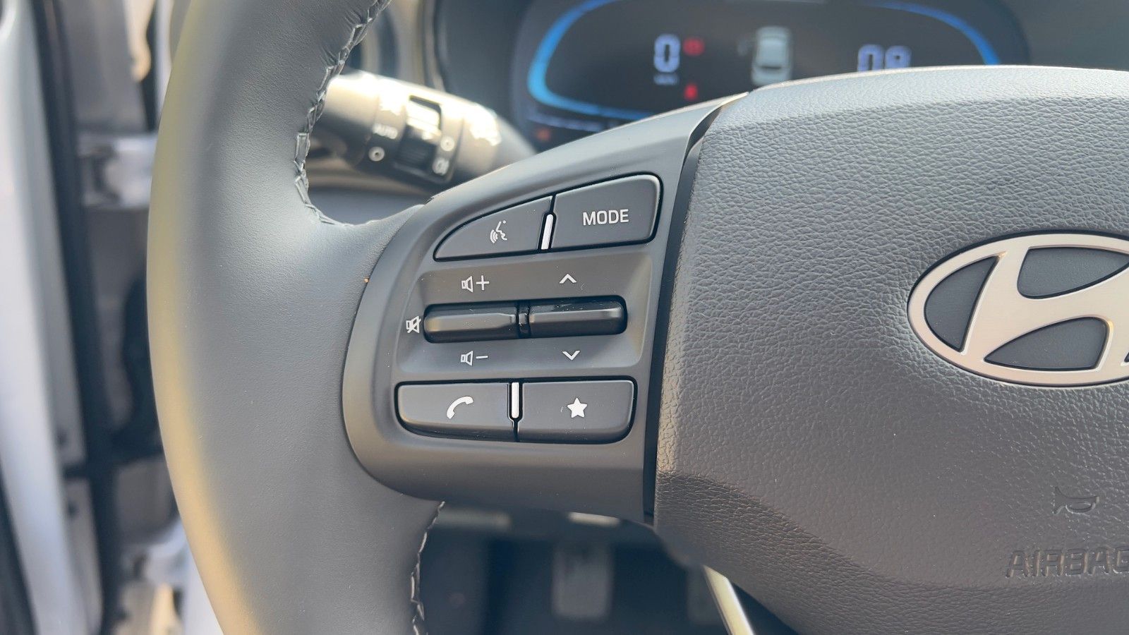 Fahrzeugabbildung Hyundai i10 1.0 Trend *Klima*Navi*CarPlay*PDC*RFKamera*