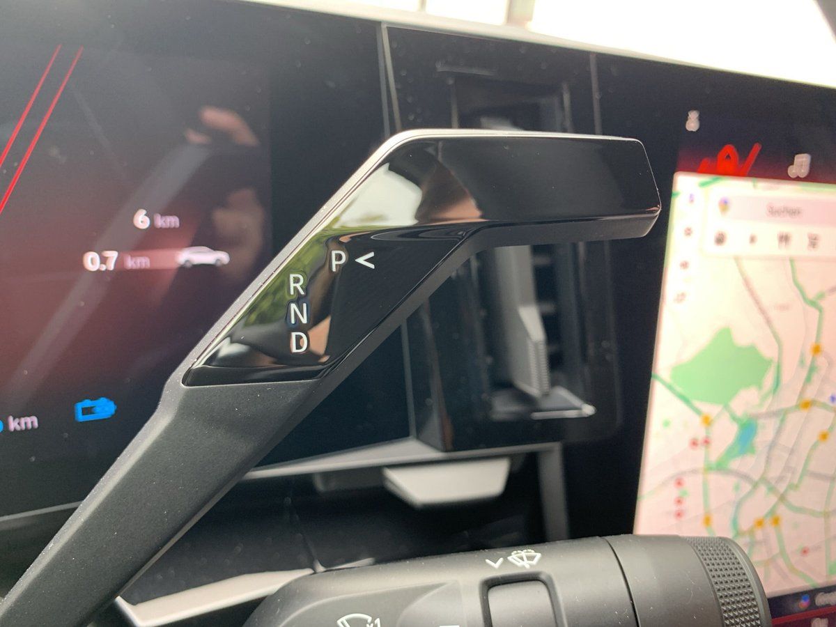 Renault Rafale - Bild 19