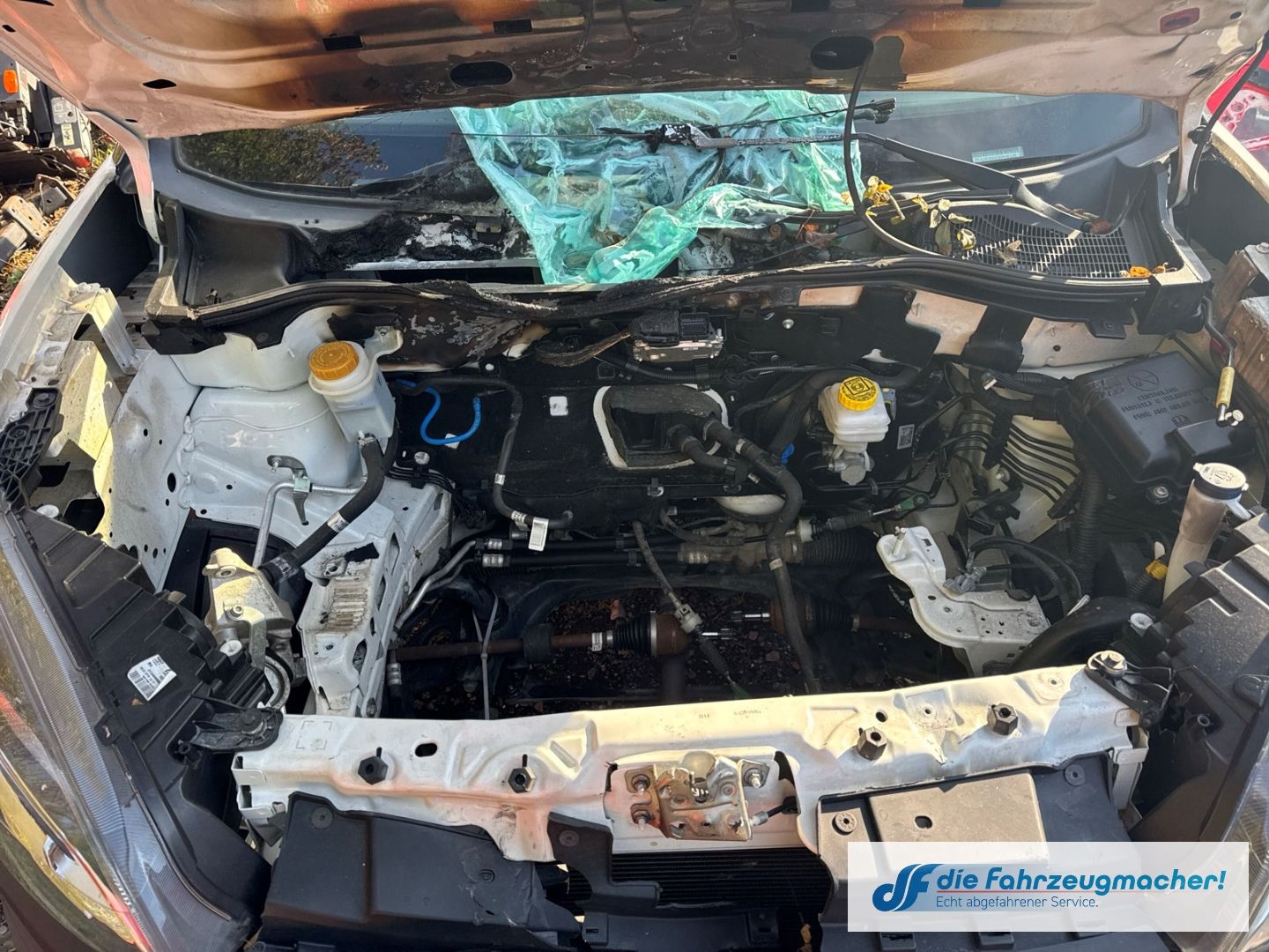 Fahrzeugabbildung Fiat Doblo Basis Kasten 1.4 *BRANDSCHADEN * MOTOR ZER