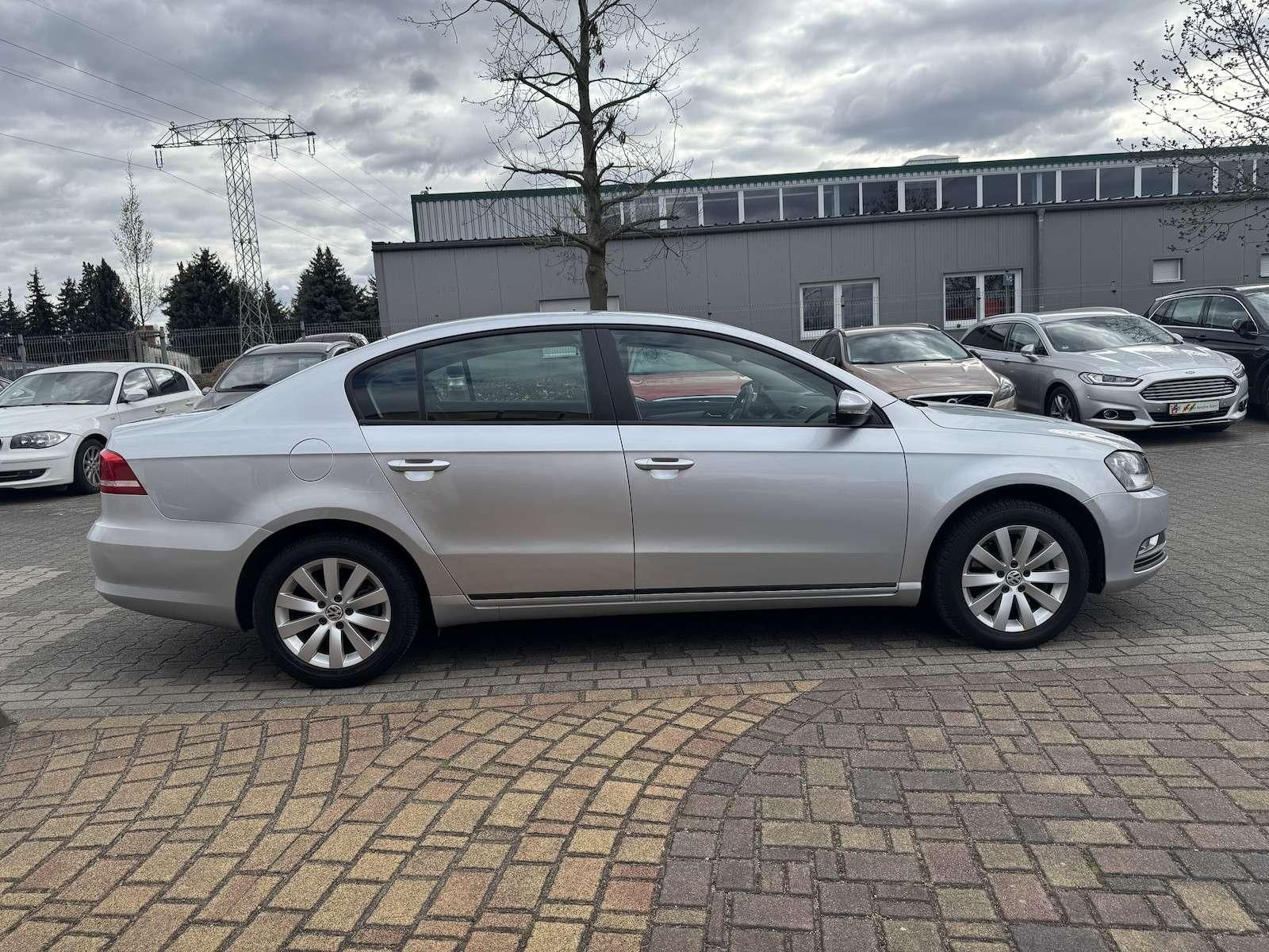 Fahrzeugabbildung Volkswagen Passat 1.4 TSI Limousine /Tempomat/Klimaauto/...