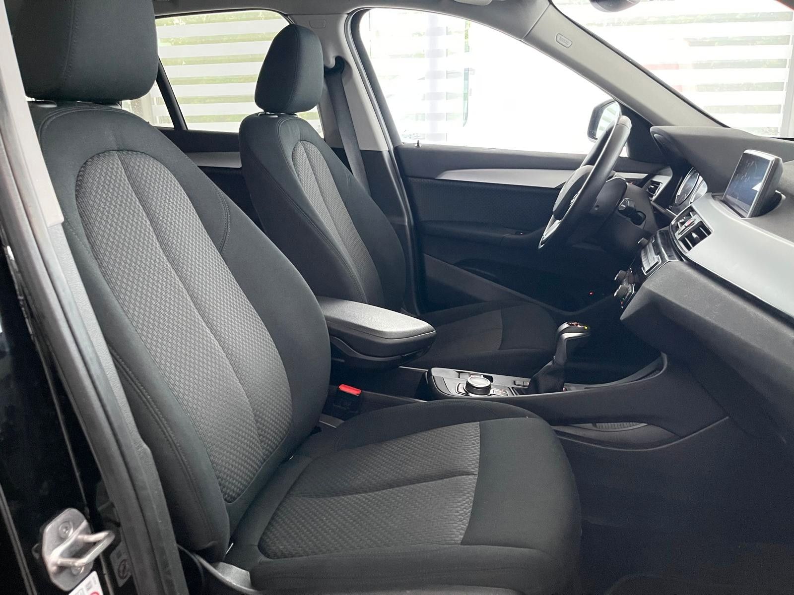 BMW X1 xD25e Advantage KAMERA LED Driv.Assist. NAVI foto 9