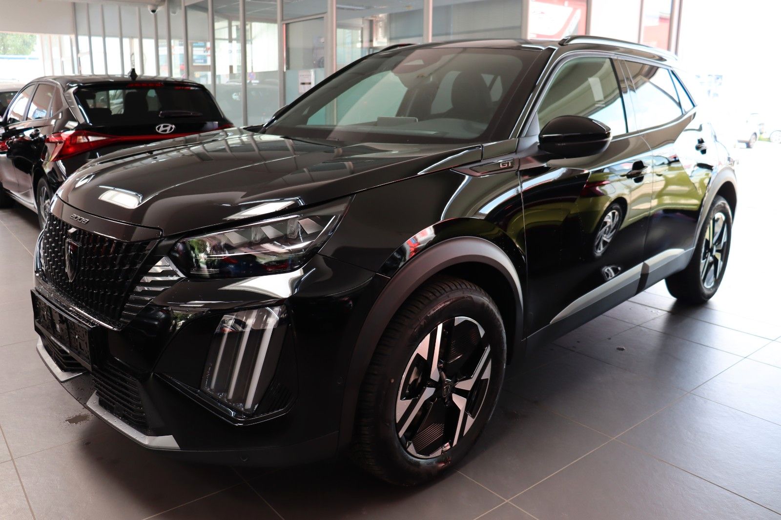 Peugeot 2008 GT HYBRID 145 e-DSC6 Alcantara 360° Schiebe