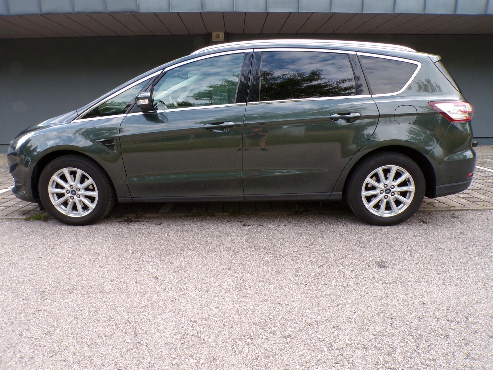 Ford S-Max - 1
